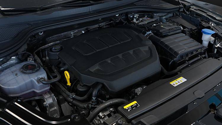 全新一代邁騰已到店!請大數據推給要買B級車的人!