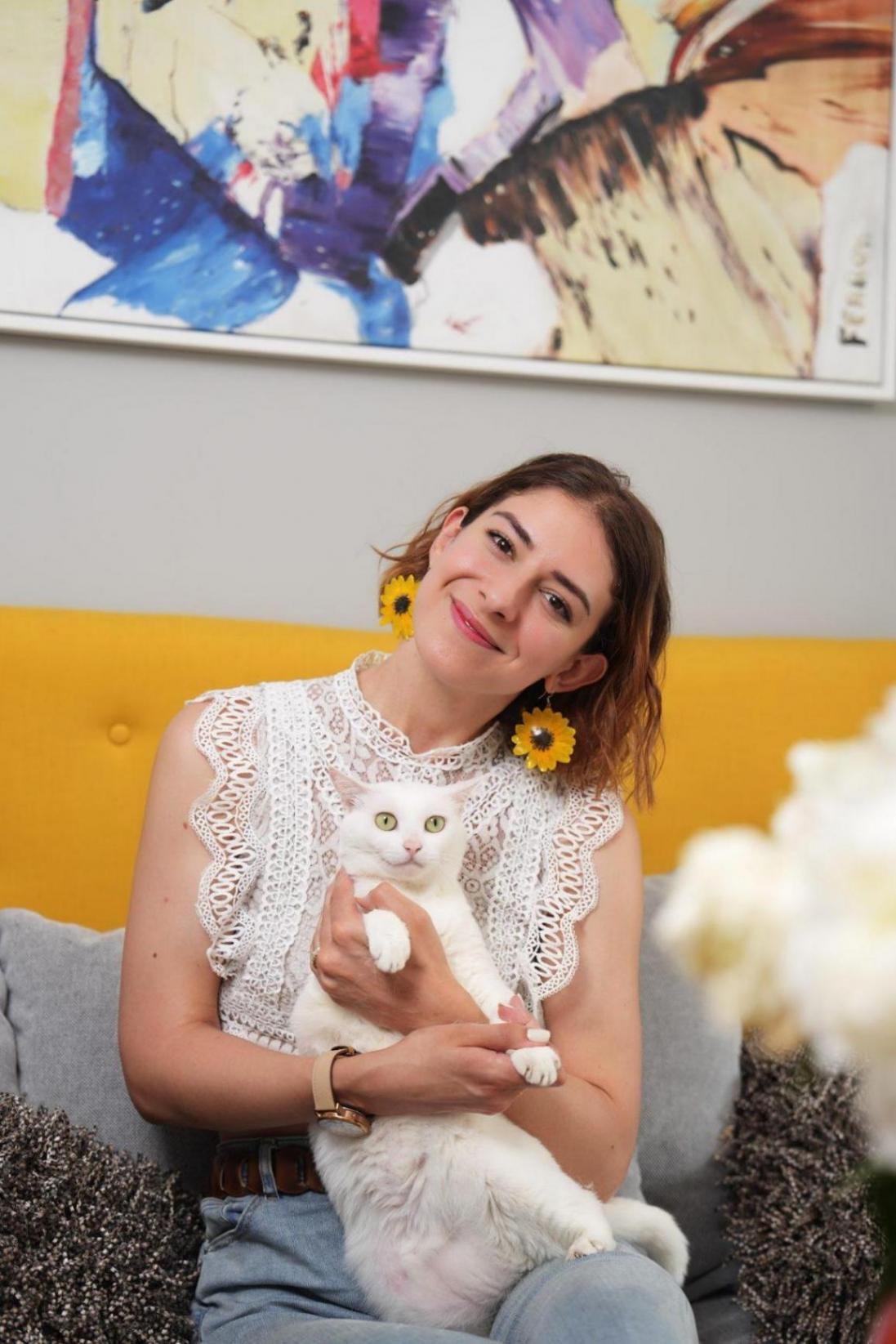 在上海把中文歌用法語(yǔ)唱給你聽(tīng),法國(guó)女孩的浪漫音樂(lè)夢(mèng)