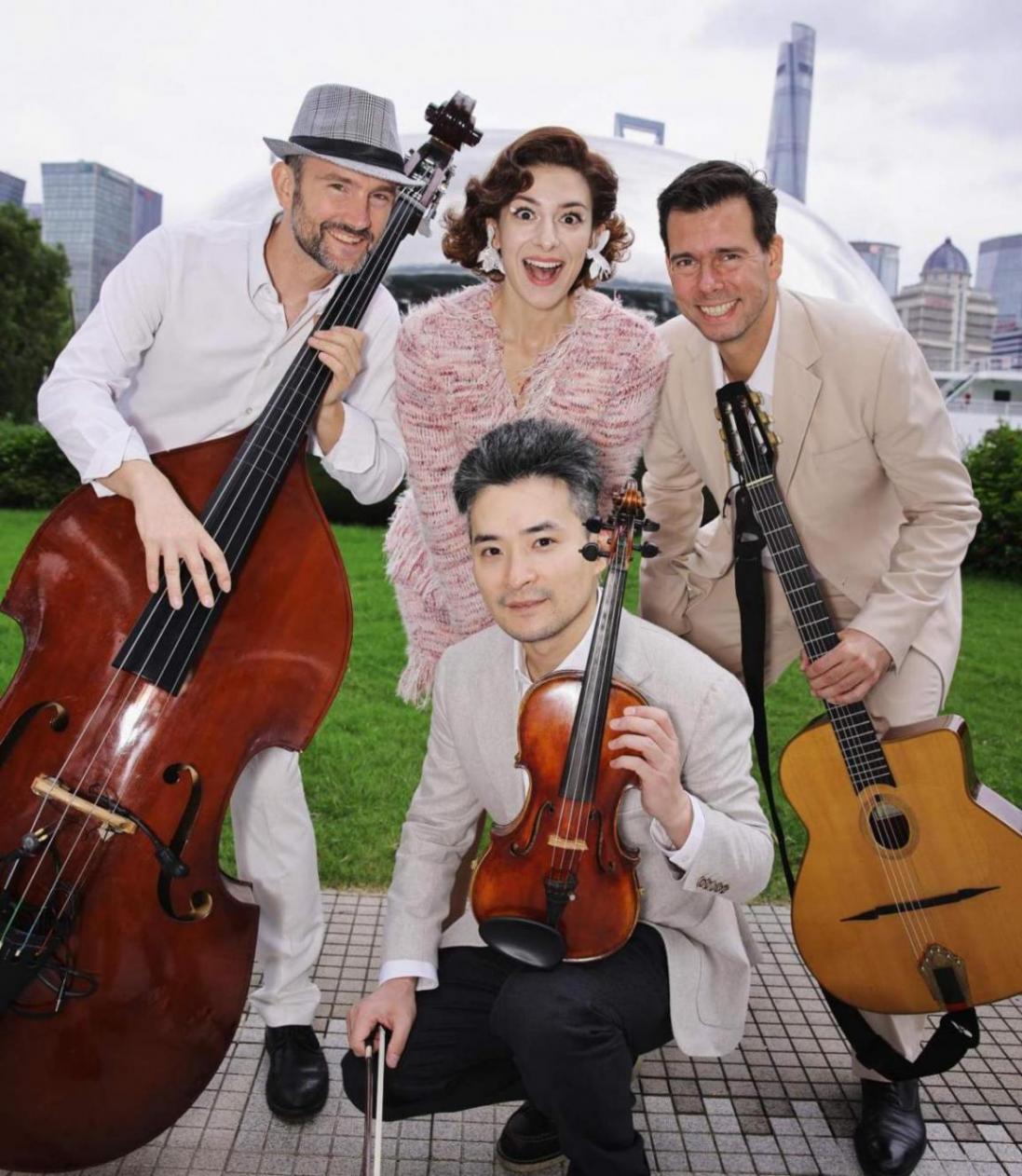 在上海把中文歌用法語(yǔ)唱給你聽(tīng),法國(guó)女孩的浪漫音樂(lè)夢(mèng)