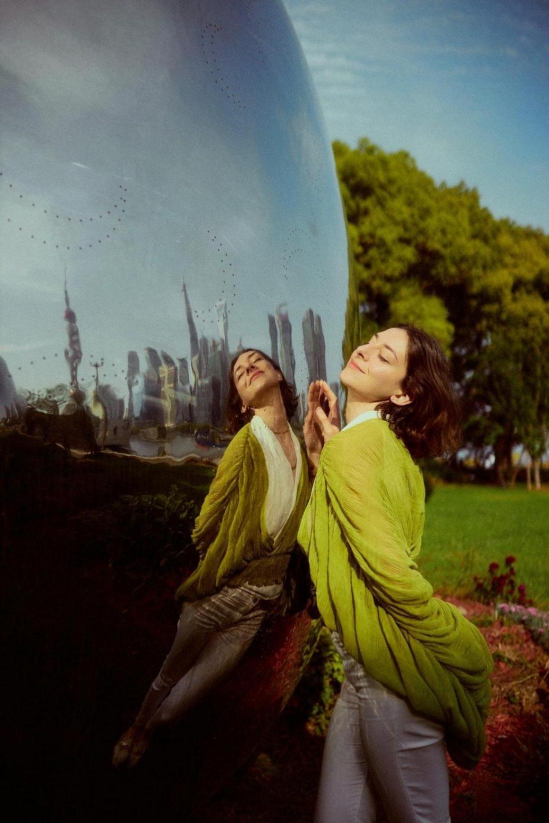 在上海把中文歌用法語(yǔ)唱給你聽(tīng),法國(guó)女孩的浪漫音樂(lè)夢(mèng)