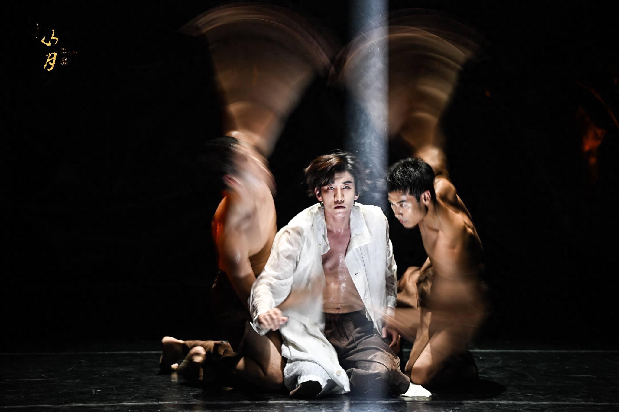 掌聲持續5分鐘!《訓誡三則·山月》亮相錫比烏國際戲劇節