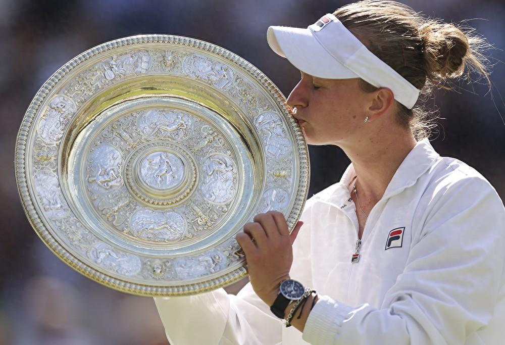 克賴奇科娃:十年前給溫網(wǎng)冠軍寫信的她終成溫網(wǎng)冠軍