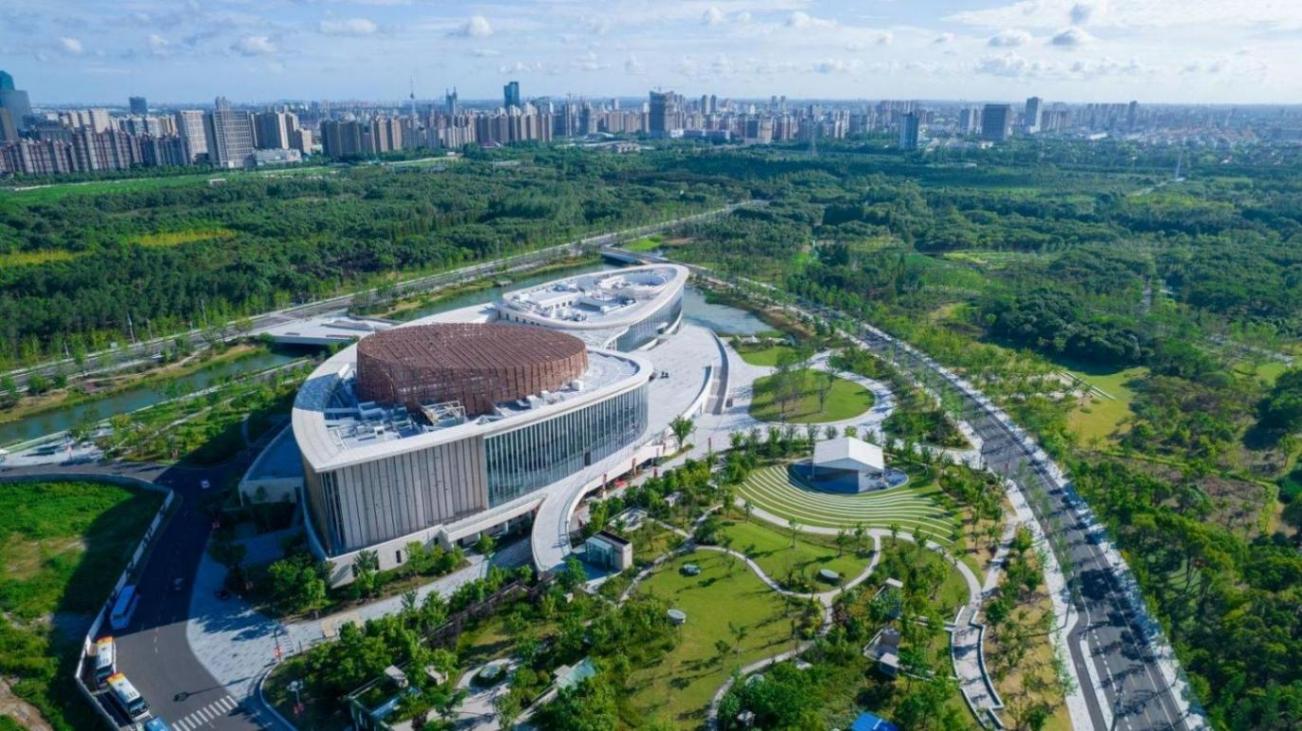 長三角首家可以坐直升機的劇院,九棵樹讓舞臺連接藍天