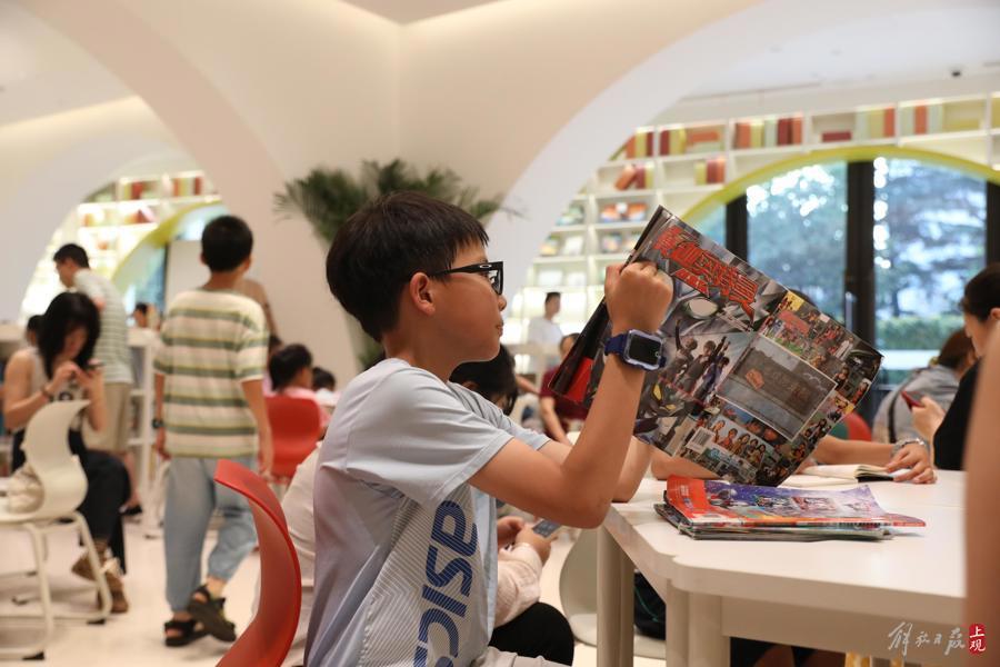 悅讀可消暑:徐家匯書院成為“避暑勝地”,日均接待上萬人次