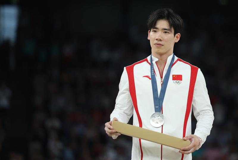 再入一枚獎牌!“勞模”張博恒體操男子單杠獲銅牌