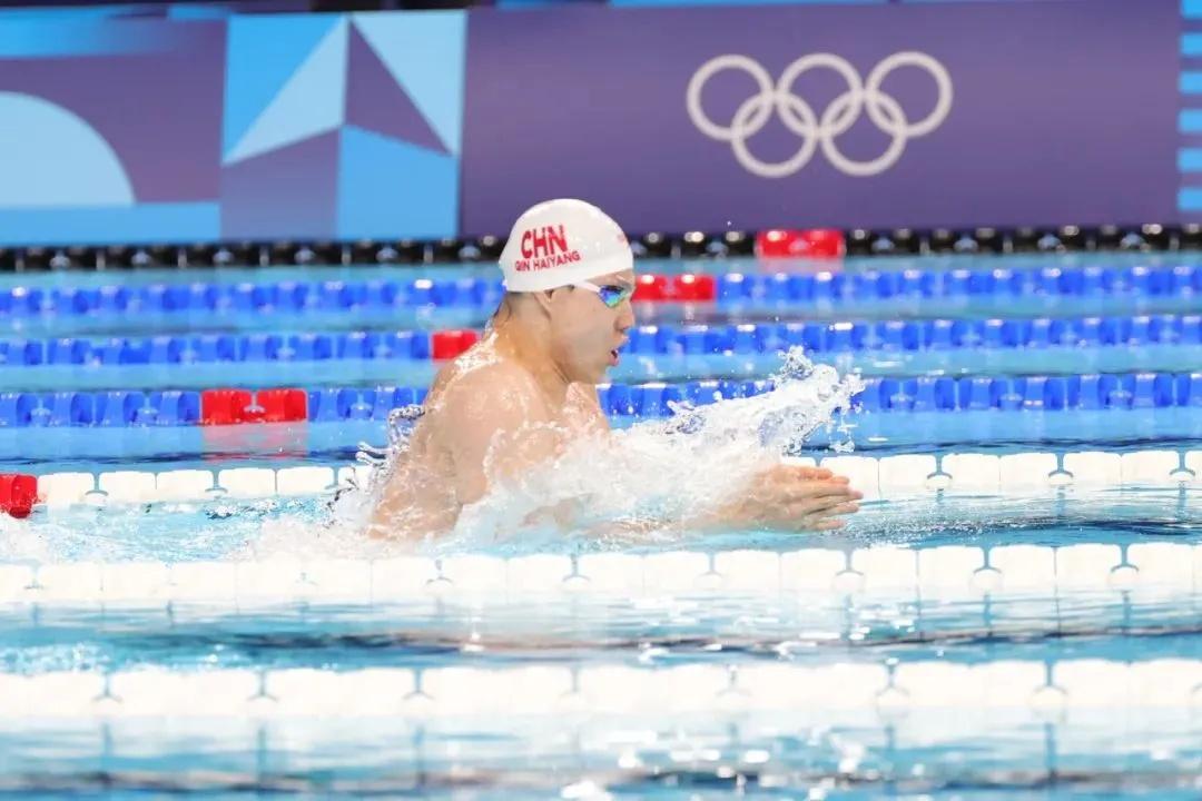 打破壟斷,歷史首金!男子4×100米混合泳接力奪冠,上海高校學子再創(chuàng)佳績!