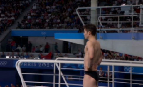 郭晶晶為跳水男子3米跳板半決賽開賽