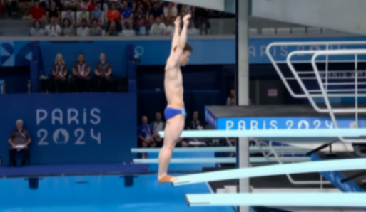 郭晶晶為跳水男子3米跳板半決賽開賽