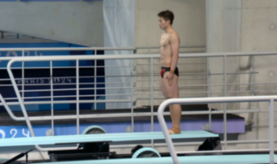 郭晶晶為跳水男子3米跳板半決賽開賽