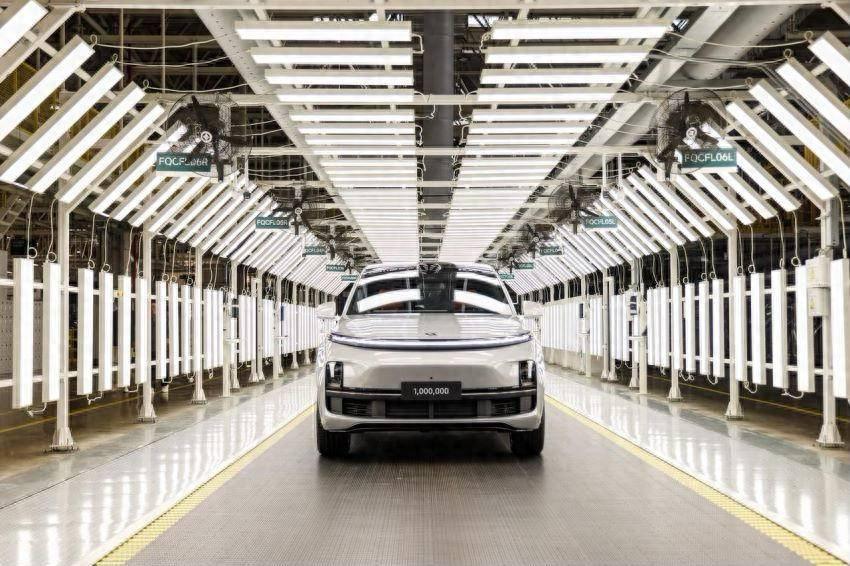 中國首個百萬下線新勢力車企誕生!理想第100萬輛整車下線