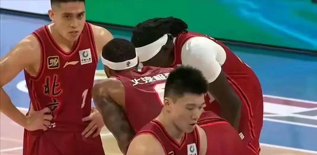 三輪戰罷最新CBA排名如下:北汽第一,新疆廣廈緊隨,一隊最意外