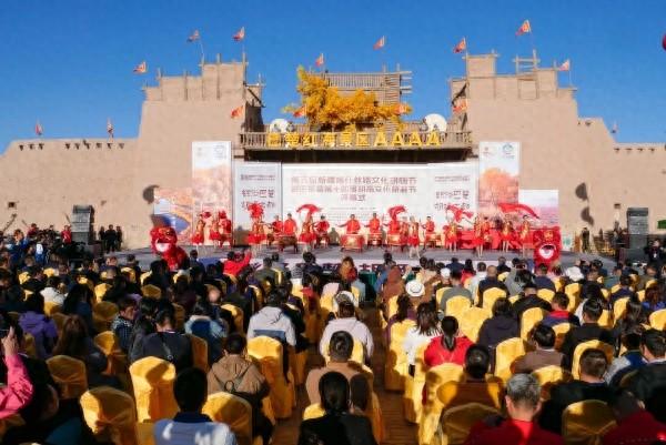 第五屆新疆喀什絲路文化胡楊節暨巴楚縣第十四屆胡楊文化旅游節盛大開幕