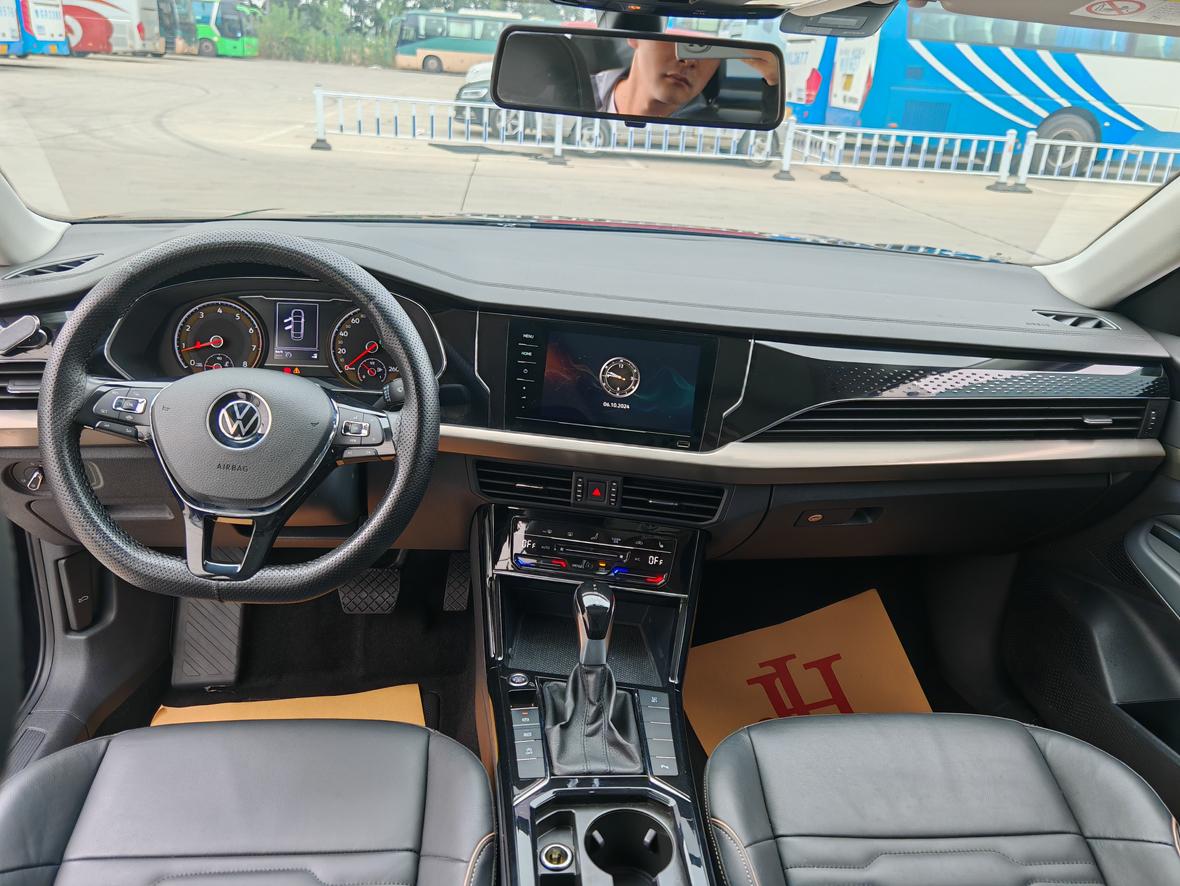 2020款帕薩特跑了6.2萬公里僅售12.38萬,值嗎?