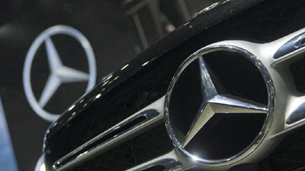 奔馳打六折,保時捷跌破40萬元,傳統豪車也“卷”起來了