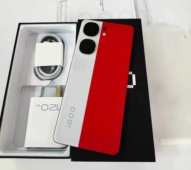 vivo不講武德,驍龍8Gen2+120W+32GB運存,16GB+512GB跌至2124元