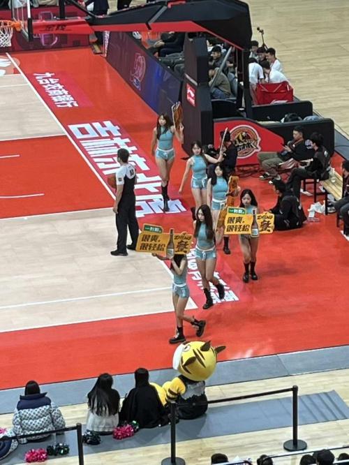 喝一擔(dān)糧贏北京隊(duì) 吉林東北虎主場(chǎng)終結(jié)北京北汽6連勝!