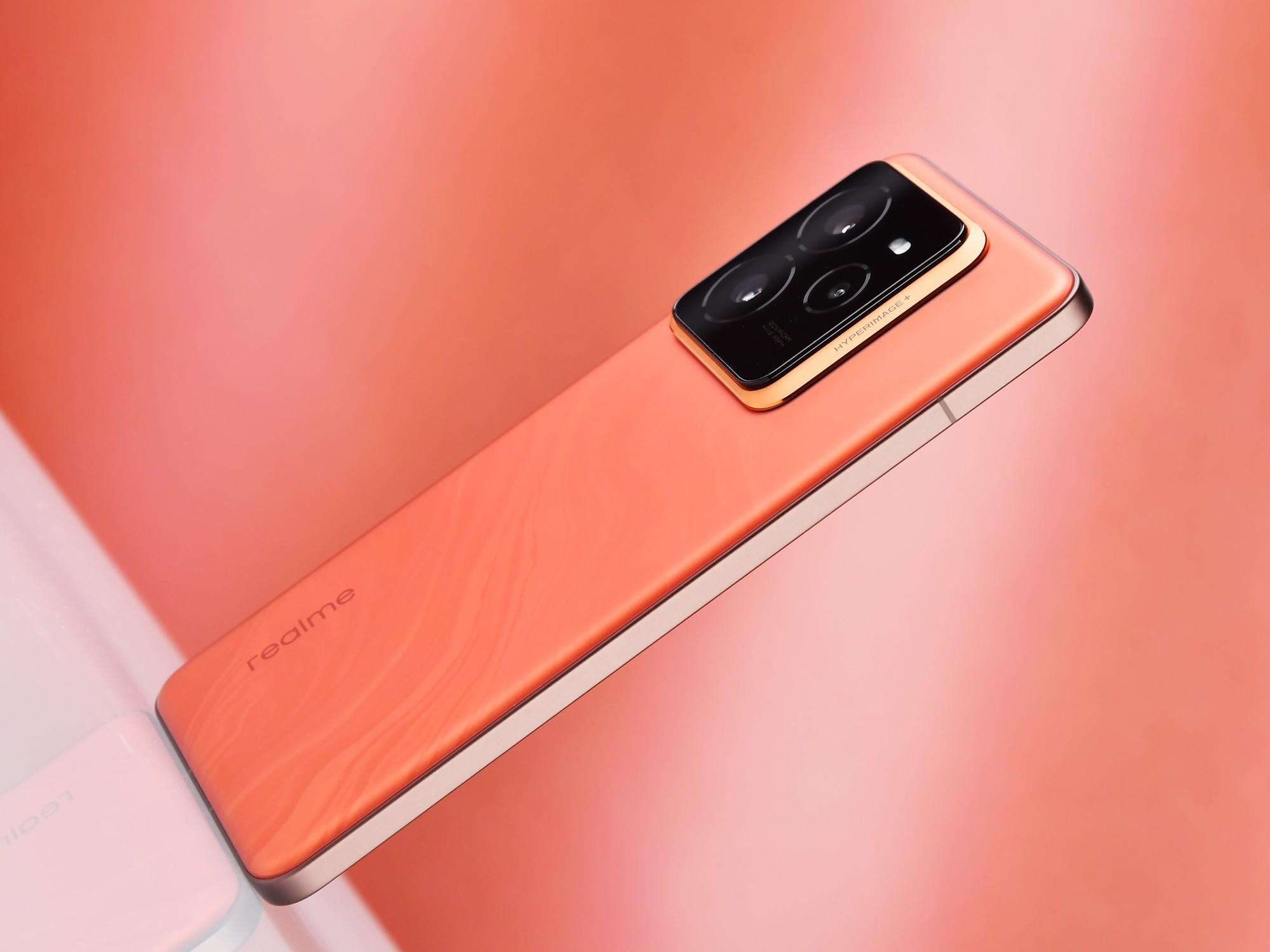 真我GT7 Pro全面評(píng)測(cè):歡迎來到“徐起廣場(chǎng)2.0”