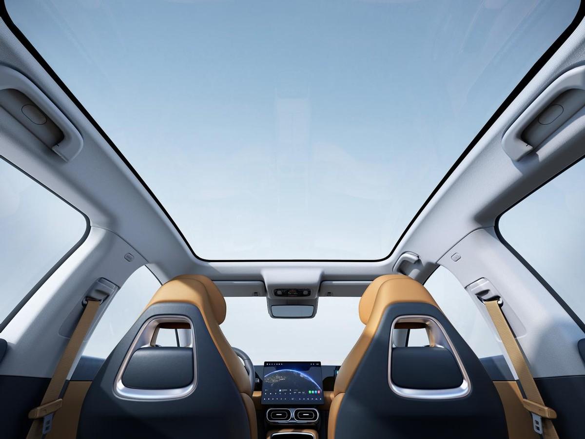 不吹不擂全新C01對(duì)比eπ007,誰(shuí)是更值得入手的新能源中大型車?