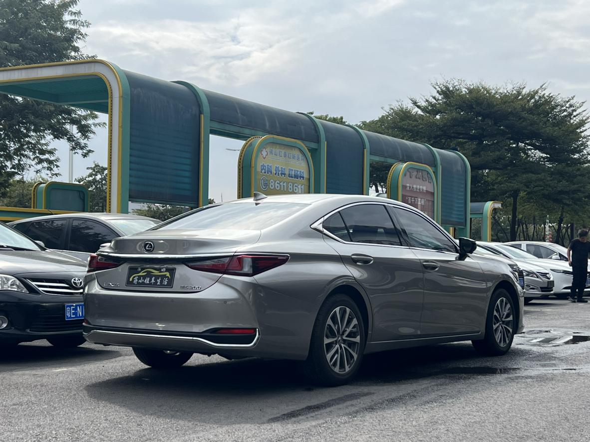 3次過戶的 2021款雷克薩斯ES報價 20.88萬,值嗎?