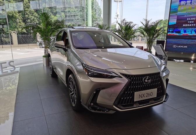 沃爾沃與雷克薩斯哪個更耐開?修車師傅:跑6-8年后發現差距明顯