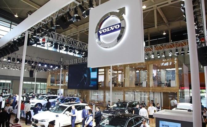 沃爾沃與雷克薩斯哪個更耐開?修車師傅:跑6-8年后發現差距明顯