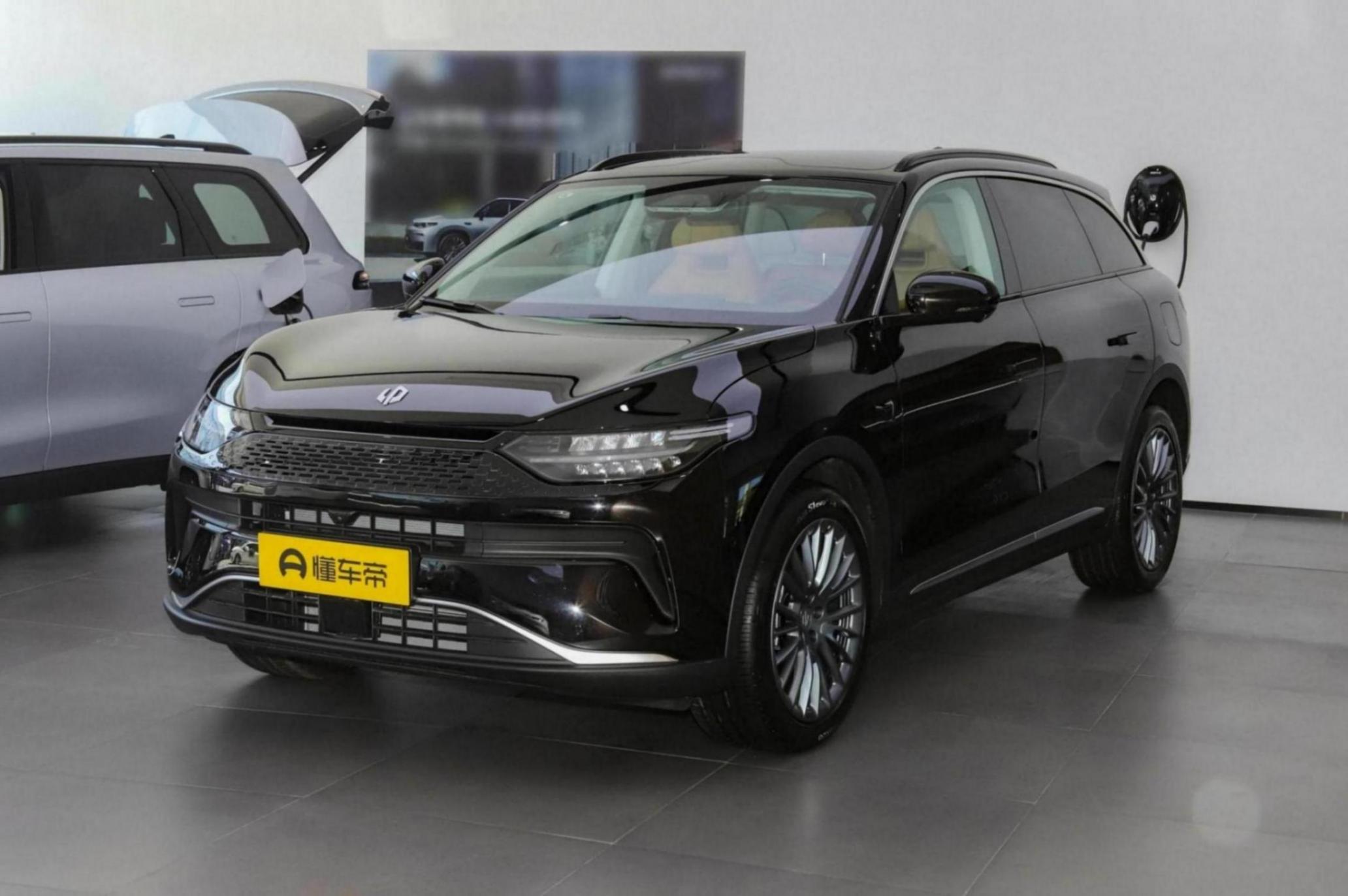 解讀零跑C11,純電/增程可選,配8295芯片,家用值得一看