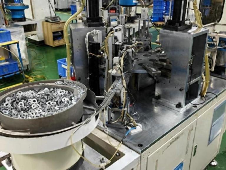 比人腦更精確、更智能?AI加速“爆改”千行百業