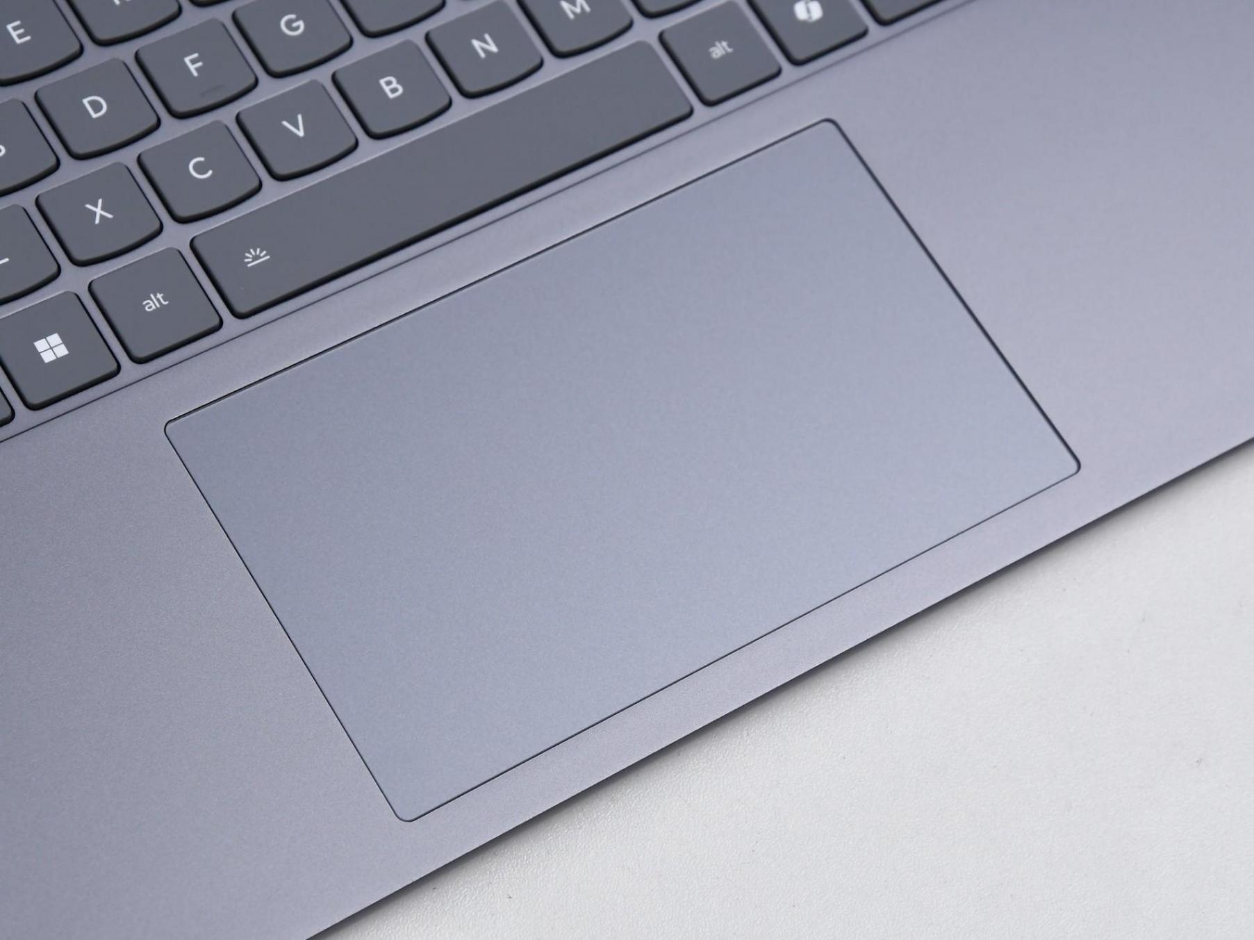 酷睿Ultra搭配AI為生產力提速!上手體驗聯想YOGA Air 15 Aura AI元啟版