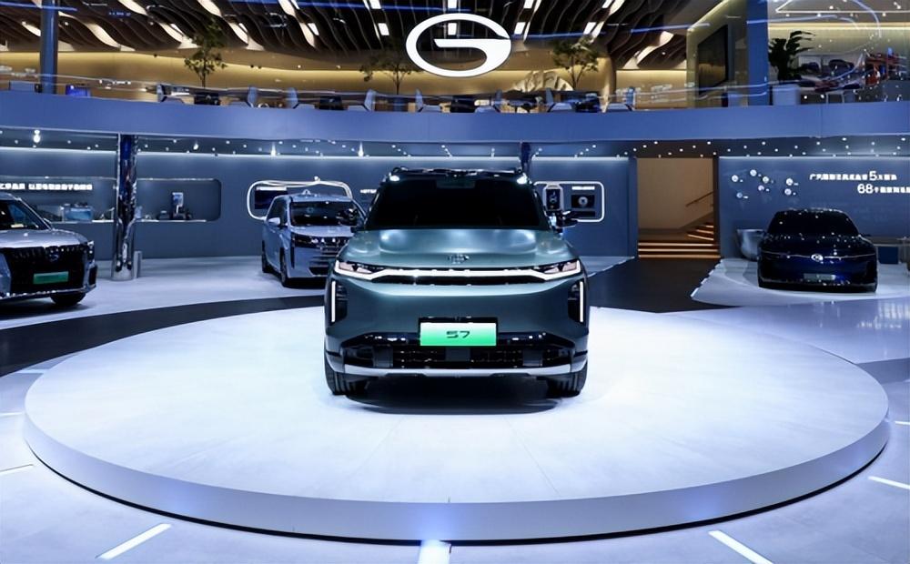 新新向興,廣汽傳祺正式上線新平臺、新產(chǎn)品、新智駕