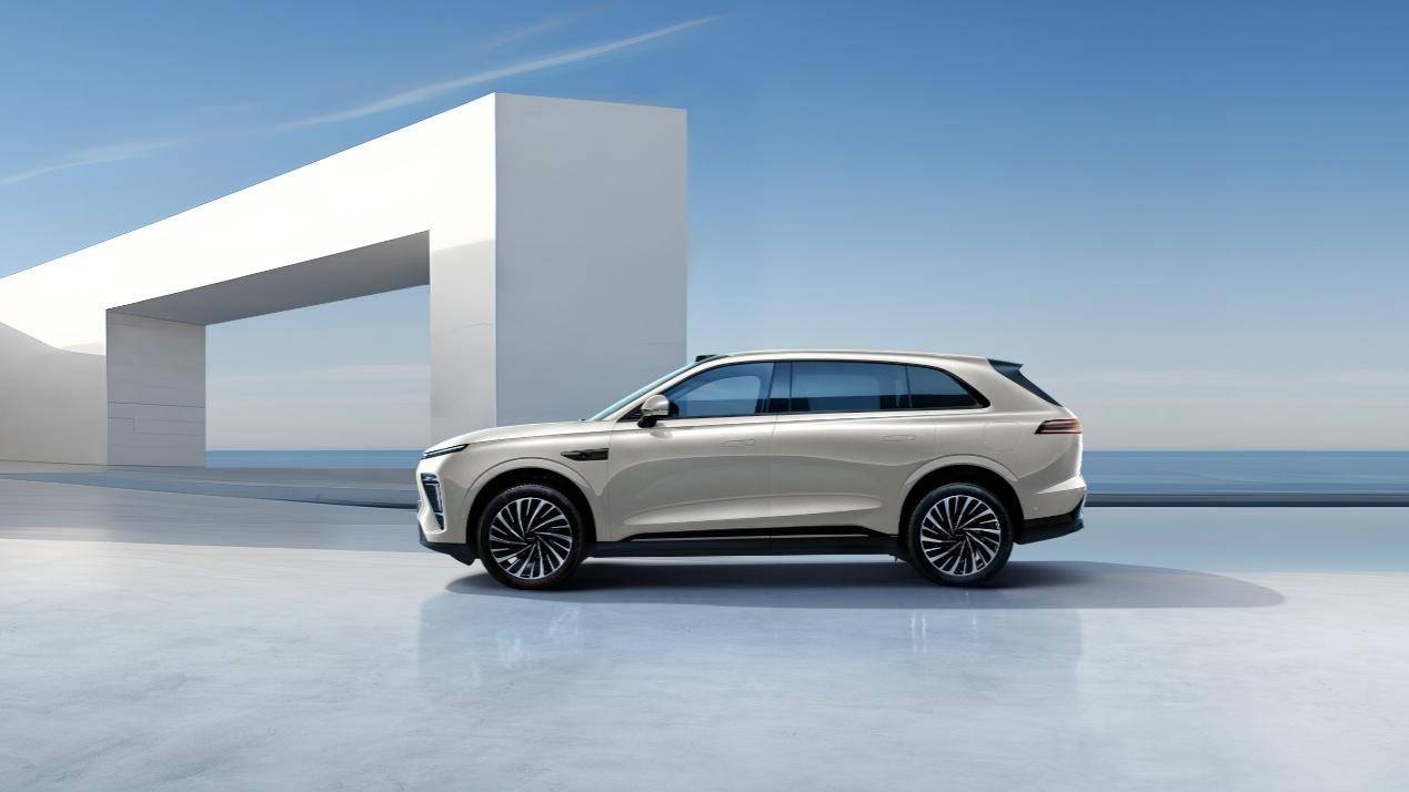 “十全十美”實力進階,全新星紀元ET增程四驅重新定義高端增程