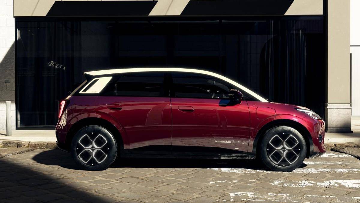 埃安UT鸚鵡龍登場,10萬級市場“新黑馬”?