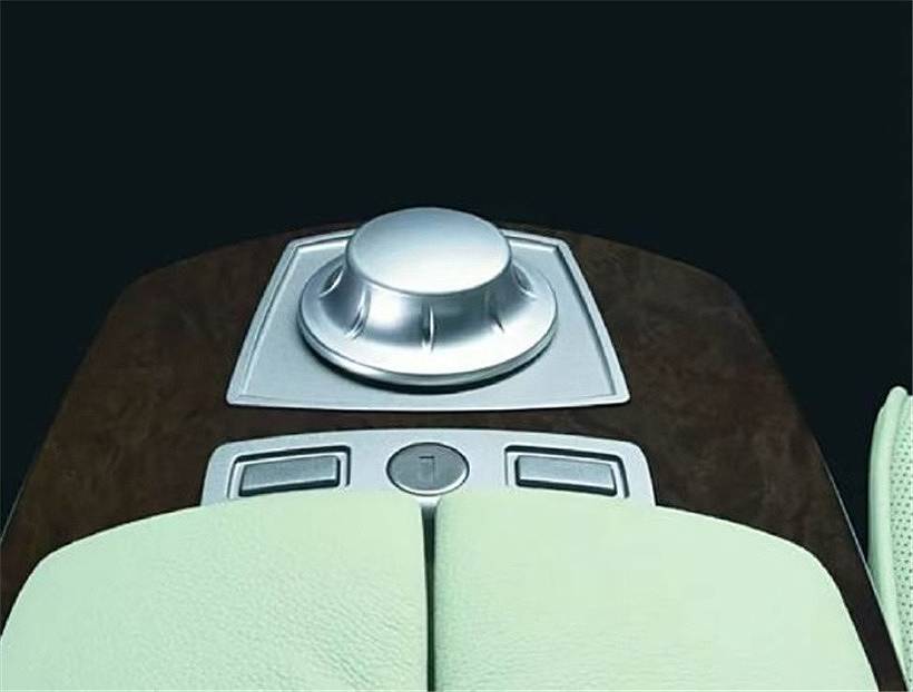 汽車狂卷科技創新!寶馬還能堅持“駕駛樂趣”嗎?