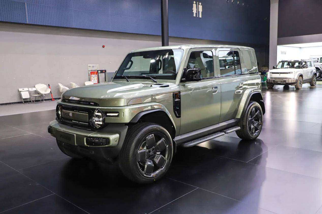 b4e08b0e15e7d03081052f31cc7f085d~2508x0