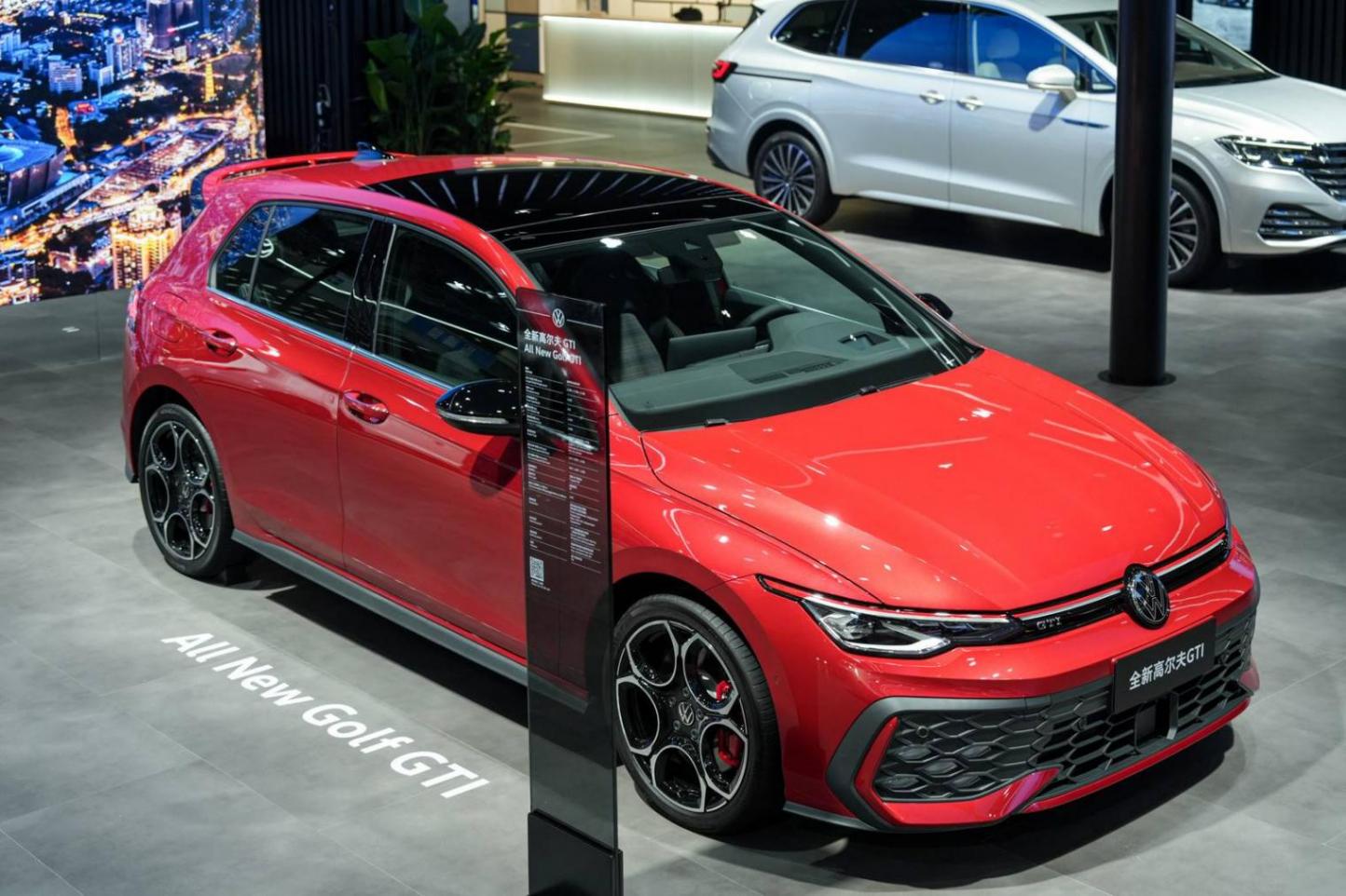 三款重磅車型亮相 一汽大眾攜家族強(qiáng)陣容閃耀廣州車展