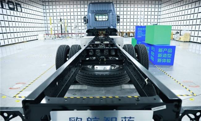 綠色進化 歐航智藍ER純電超卡樹立中卡綠色物流轉型新標桿