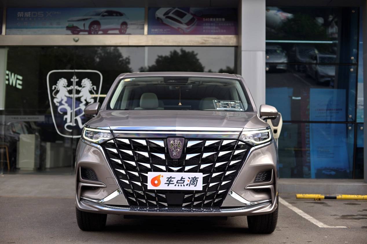 最適合家庭出行的“低油耗 長續航”MPV—榮威iMAX8 DMH新陸尊 _DSC9551_041