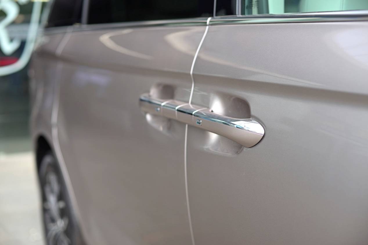 最適合家庭出行的“低油耗 長續航”MPV—榮威iMAX8 DMH新陸尊 _DSC9535_025