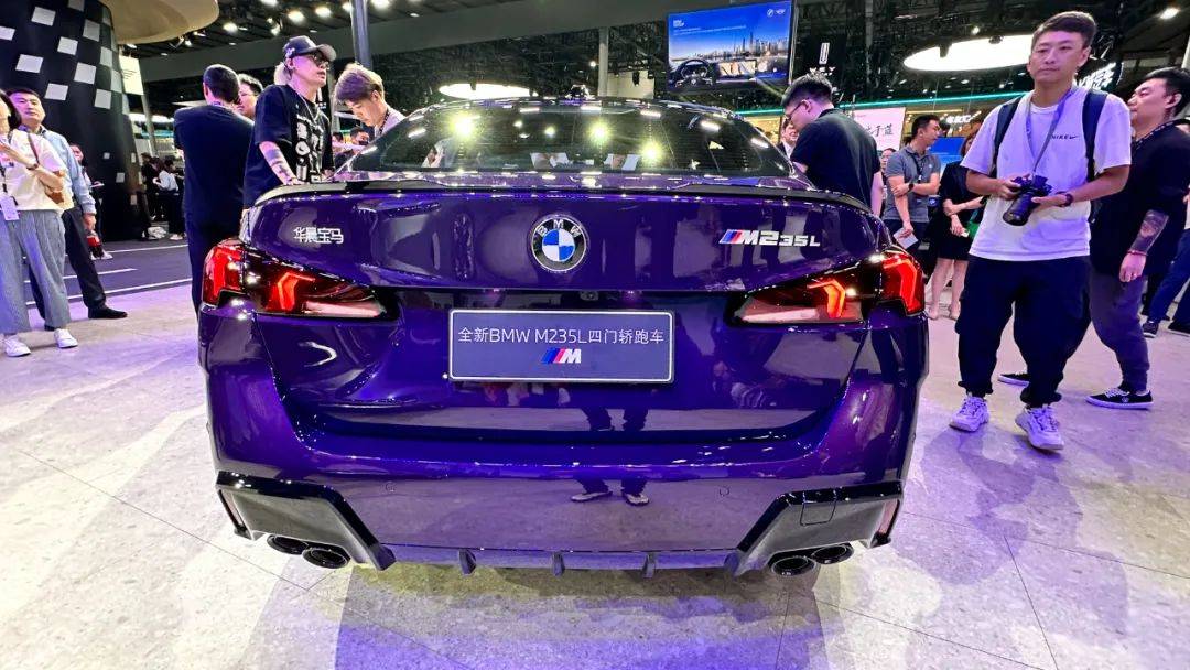 第一款國產(chǎn)的M性能轎車,搭載BMW最強(qiáng)2.0T四缸機(jī),還加長110mm!