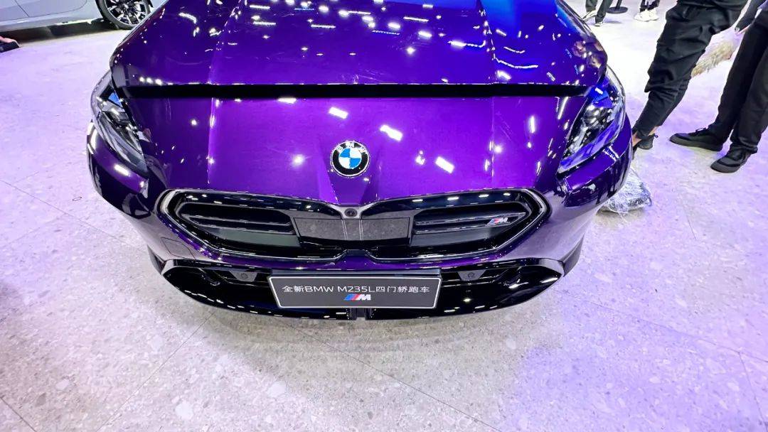 第一款國產(chǎn)的M性能轎車,搭載BMW最強(qiáng)2.0T四缸機(jī),還加長110mm!
