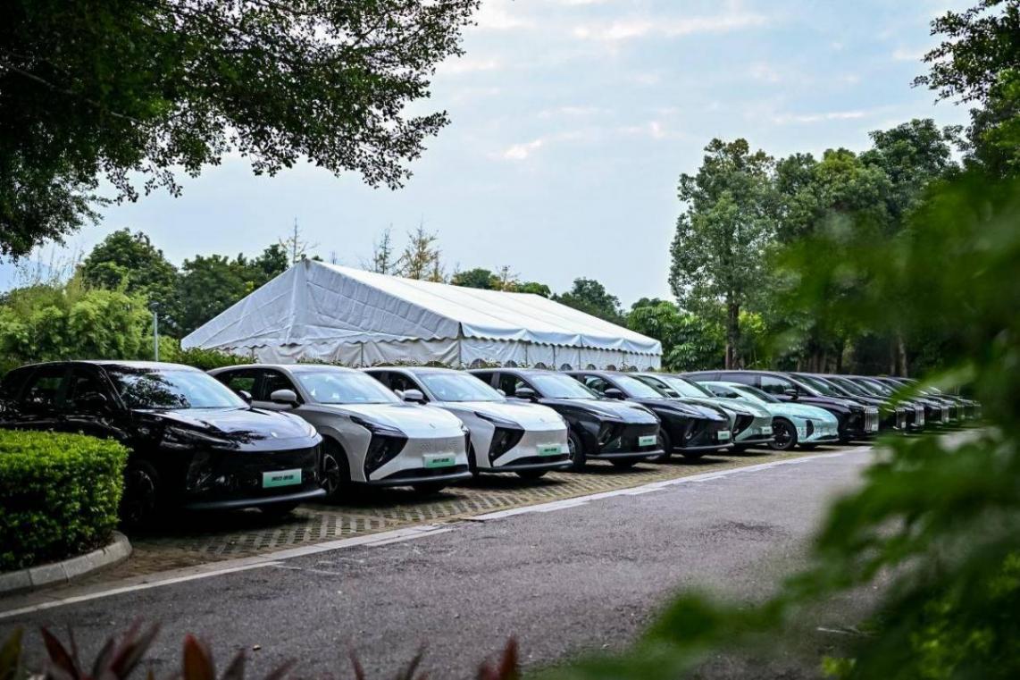 星海V9 EX共創概念版亮相廣州車展,東風風行新能源轉型!