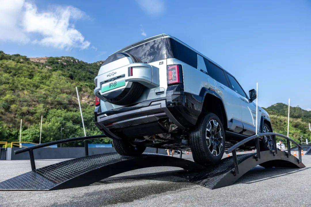 方程豹豹8:用“稀缺性”破解爆款密碼!