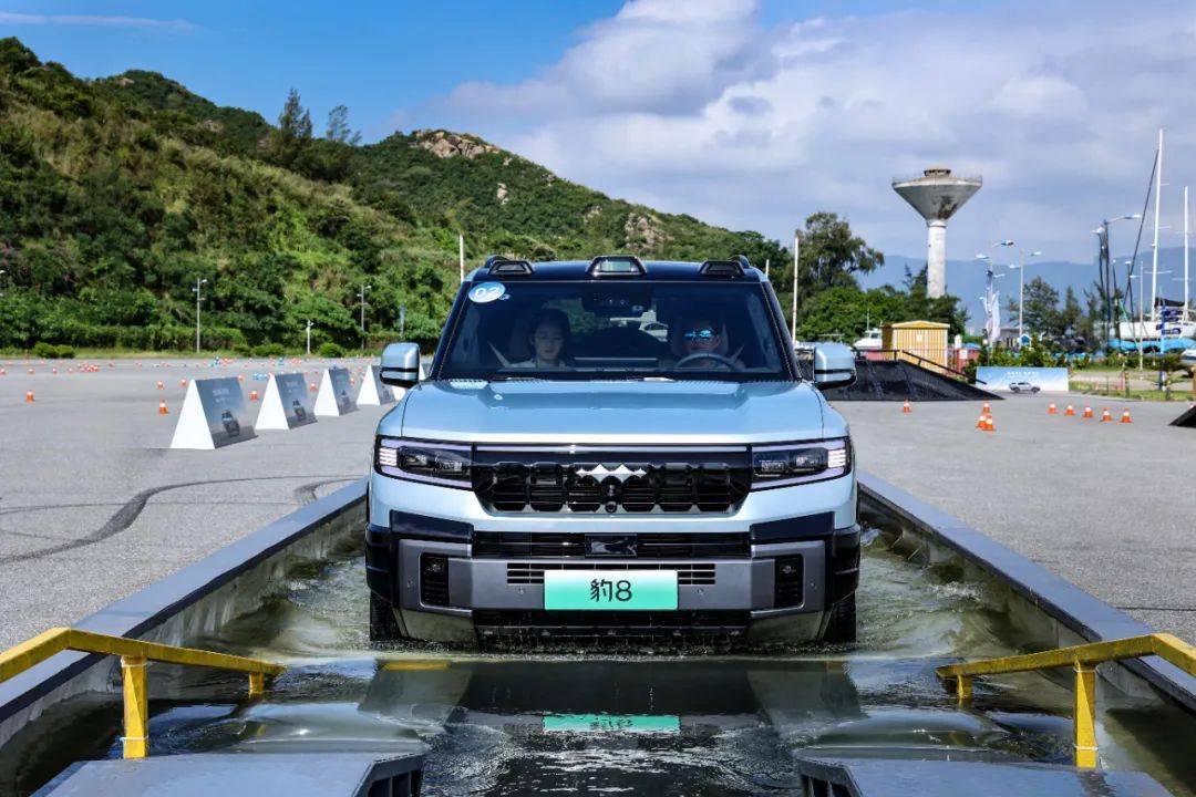 方程豹豹8:用“稀缺性”破解爆款密碼!