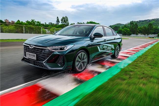 兼顧品質與價格,“新國民家轎”艾瑞澤8名副其實