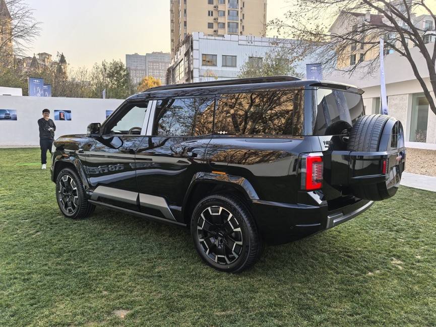 體驗方程豹 豹8,這款電驅越野,竟然更適合家用?