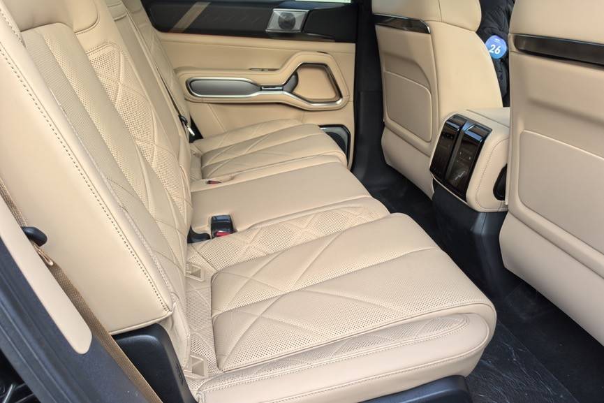 體驗方程豹 豹8,這款電驅越野,竟然更適合家用?