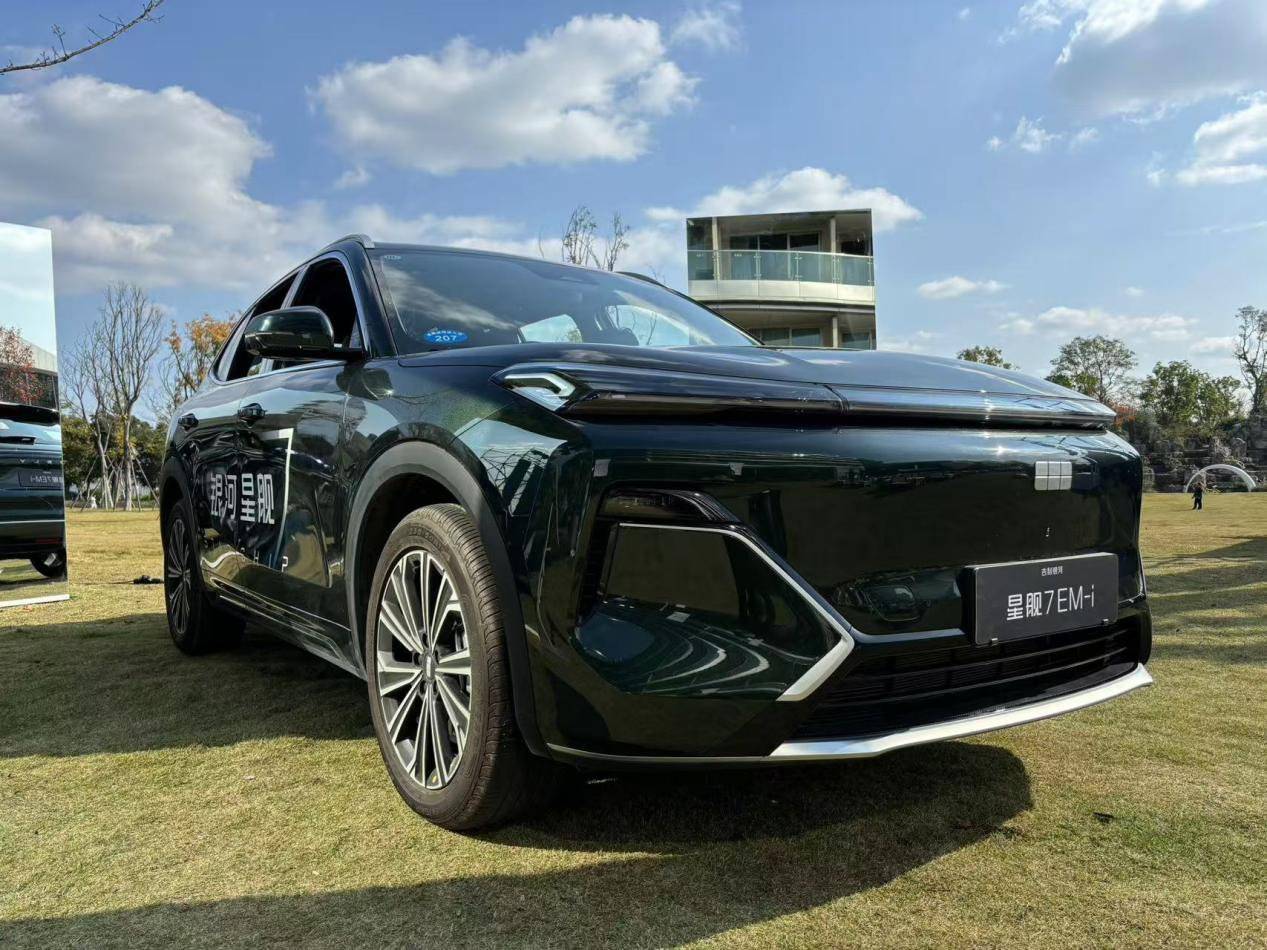 吉利銀河星艦7EM-i實車體驗,首搭雷神EM-i超級電混技術!