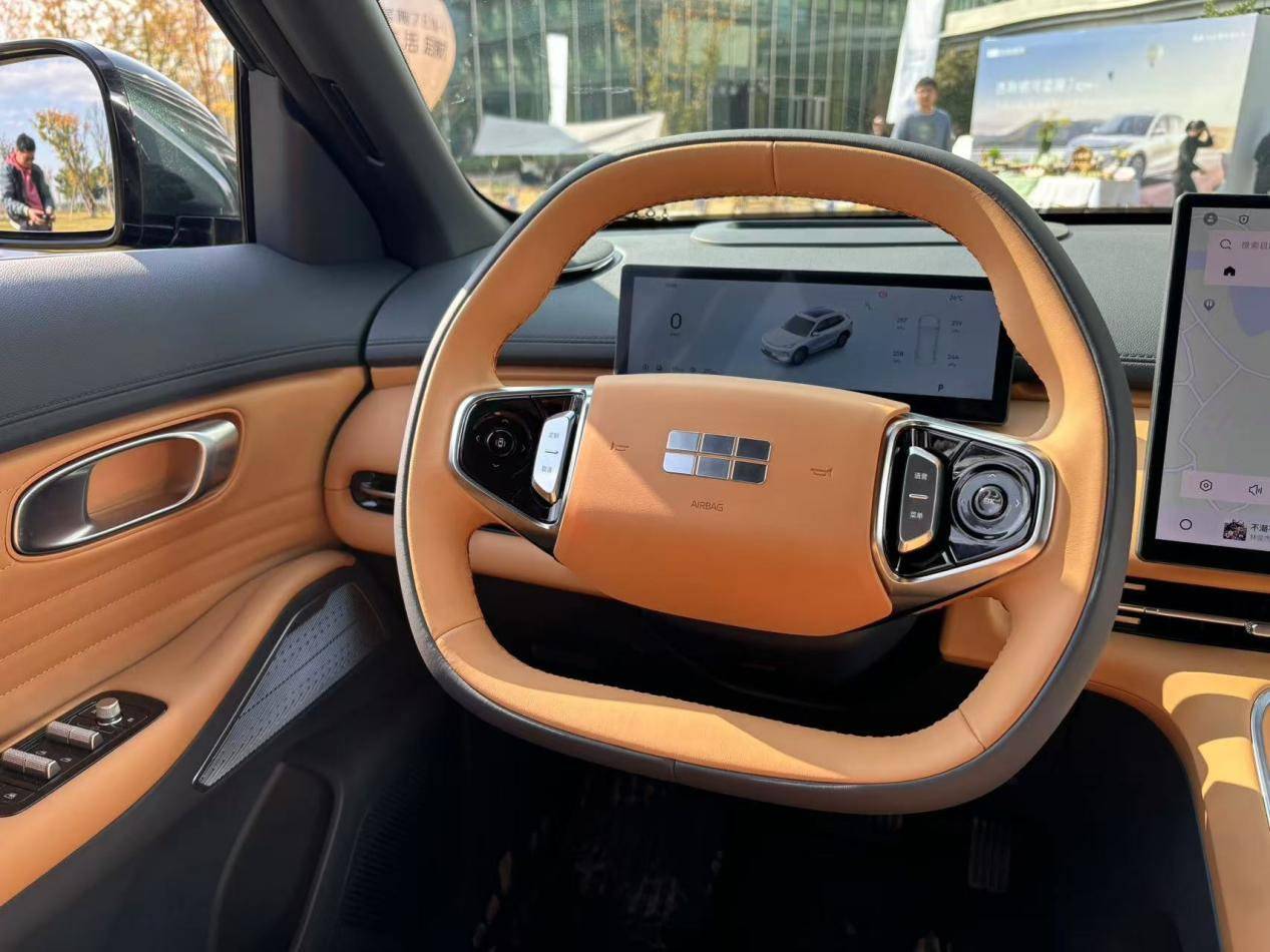 吉利銀河星艦7EM-i實車體驗,首搭雷神EM-i超級電混技術!