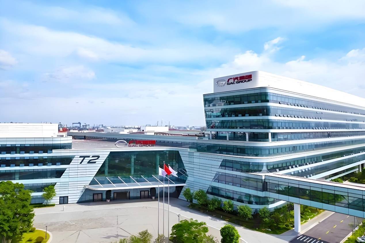 埃安三龍齊發(fā),廣汽深蹲起跳!