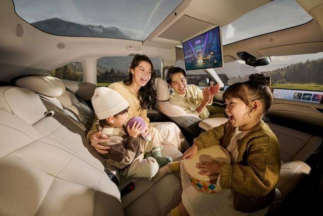 20萬元級純電智能汽車新體驗 全新智己LS6、智己L6大進化