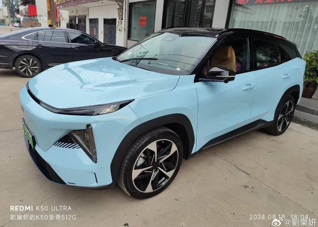 迷妹用生命給吉利“打廣告”,吉利躺賺一波流量,自己都懵了